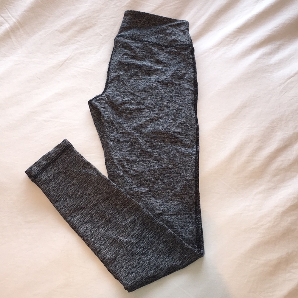 Dark gray workout leggings - Small